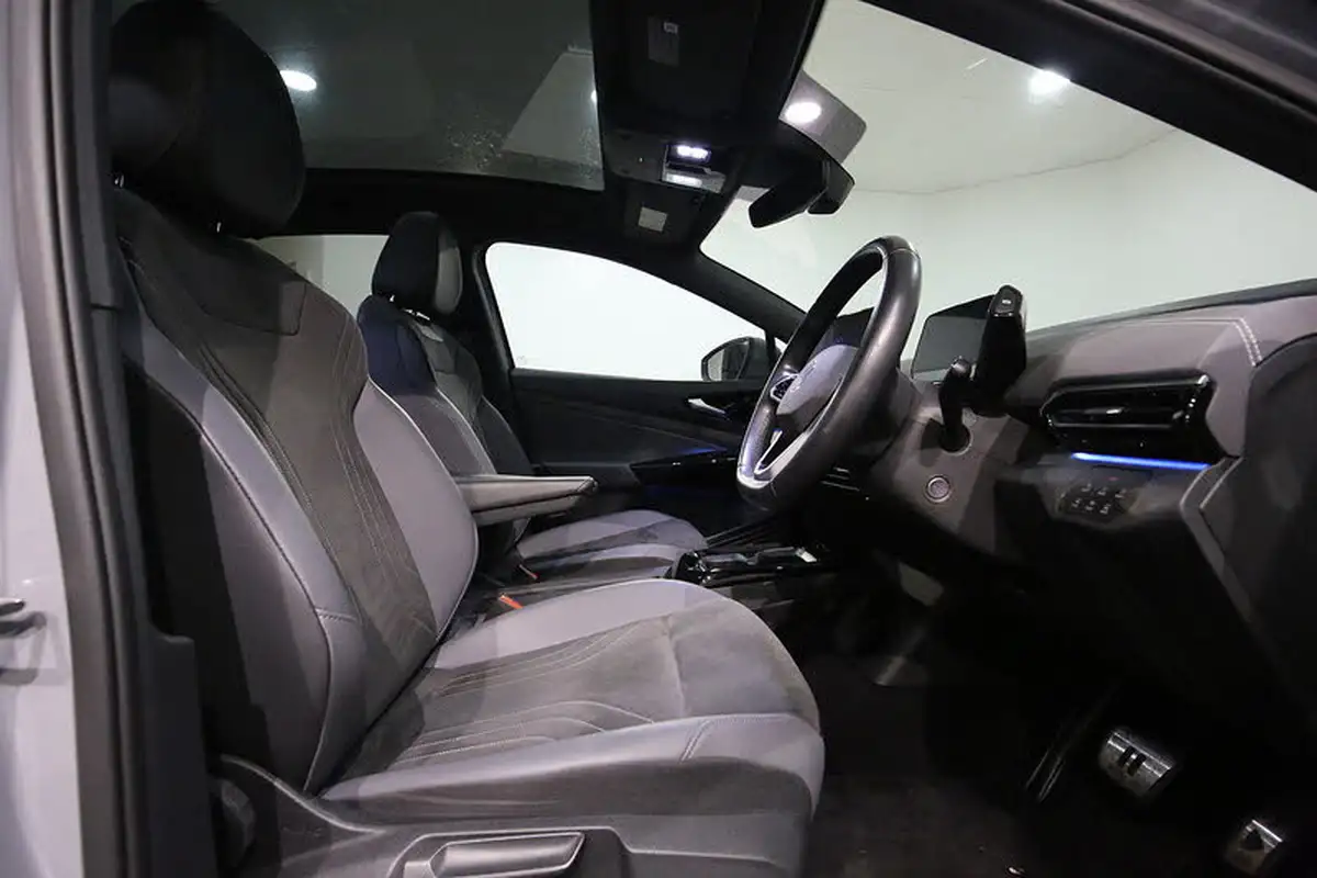 2022-volkswagen-id5-e-style-174ps-big-18