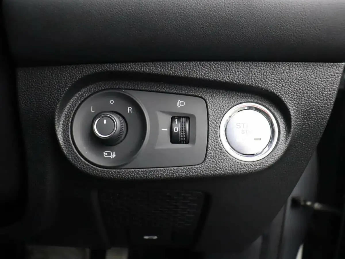 2022-mg-mg5-e-exclusive-ev-long-range-big-18