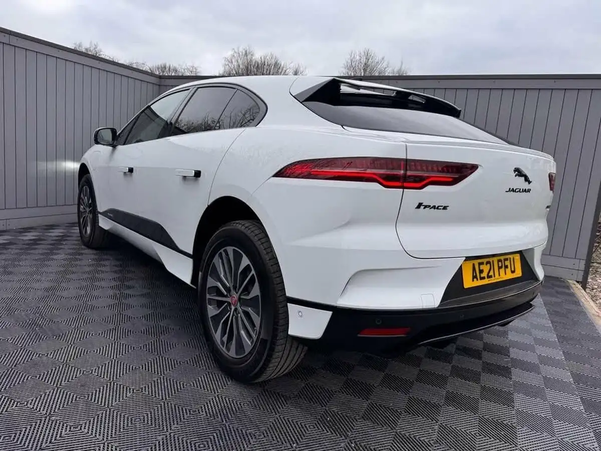 2021-jaguar-i-pace-ev400-s-big-39