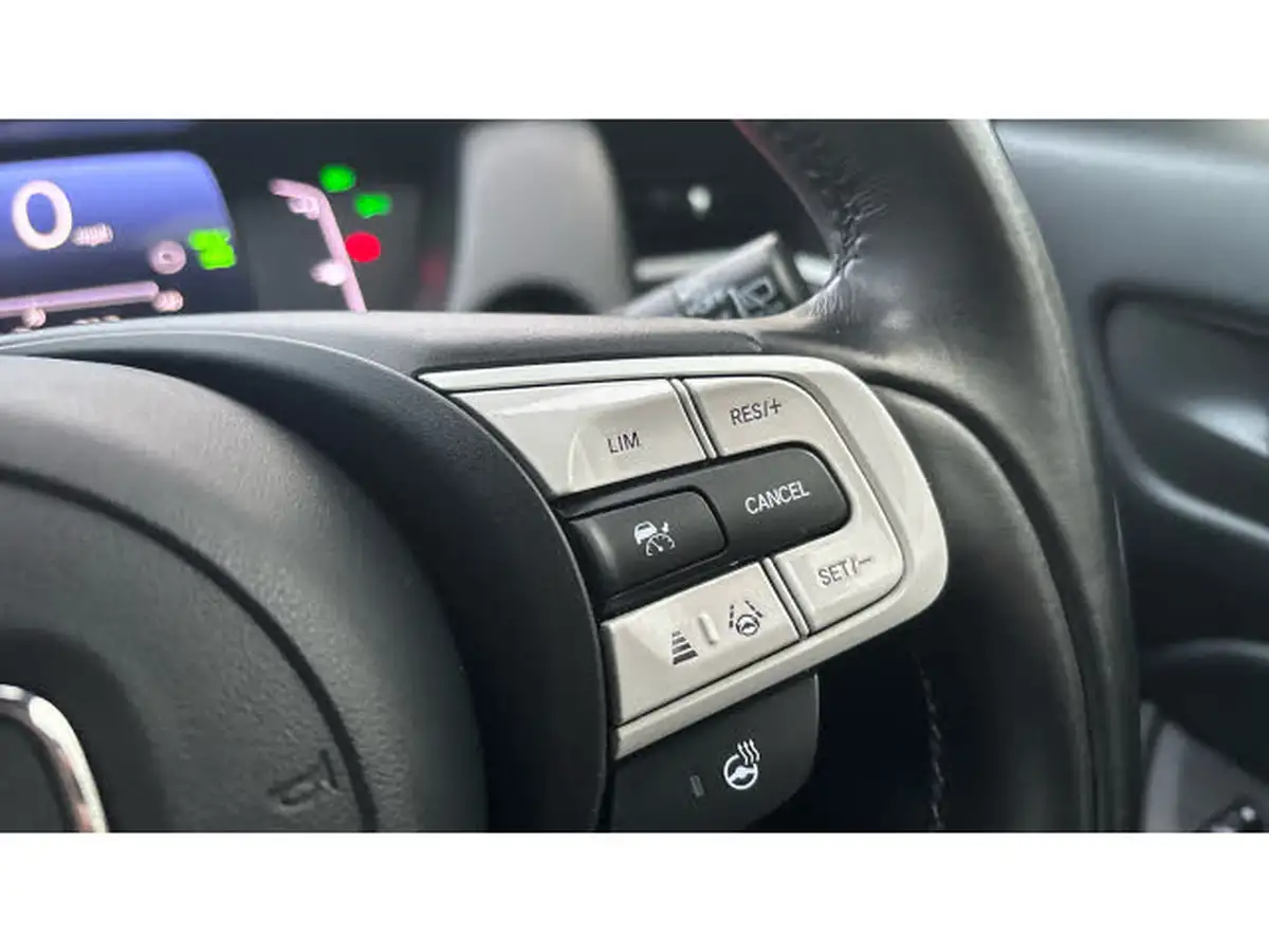 2020-honda-jazz-15-i-mmd-ex-big-14