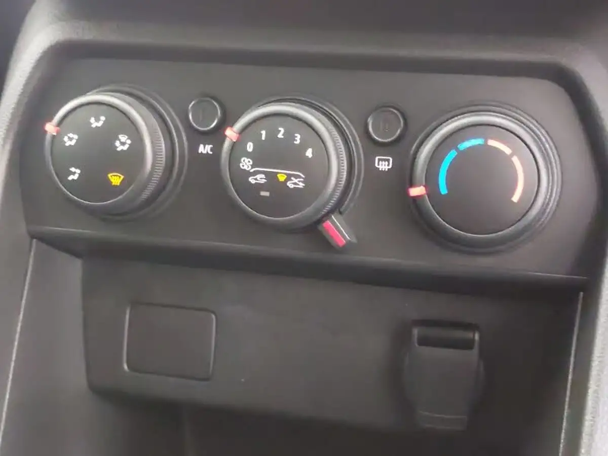 2023-dacia-sandero-10-tce-expression-90bhp-big-14