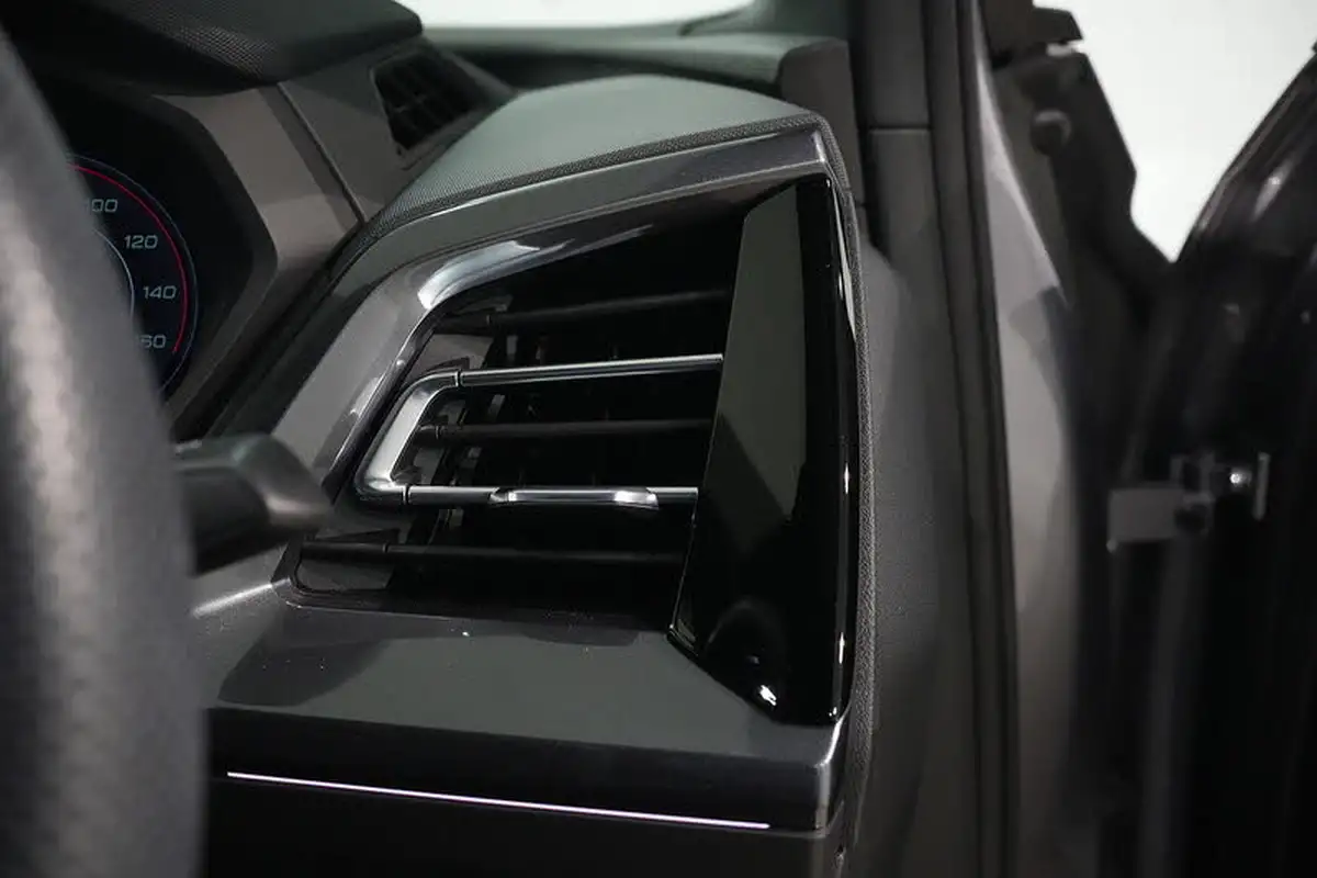 2024-audi-q4-e-tron-45e-s-line-sportback-auto-big-32