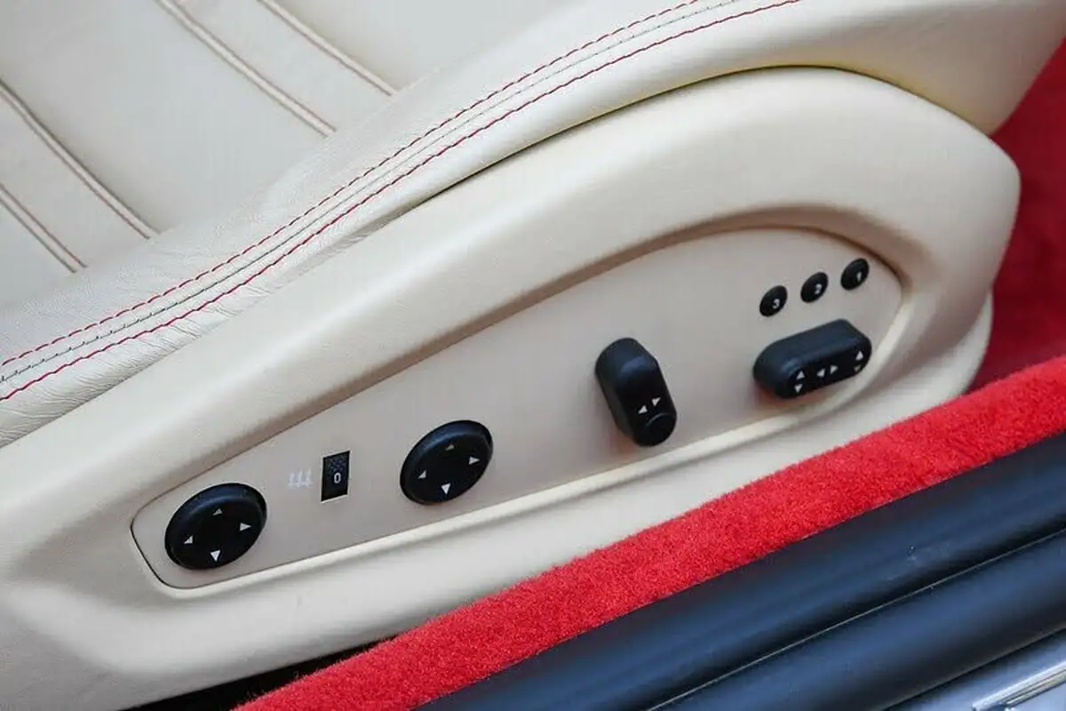2009-ferrari-california-43-big-51