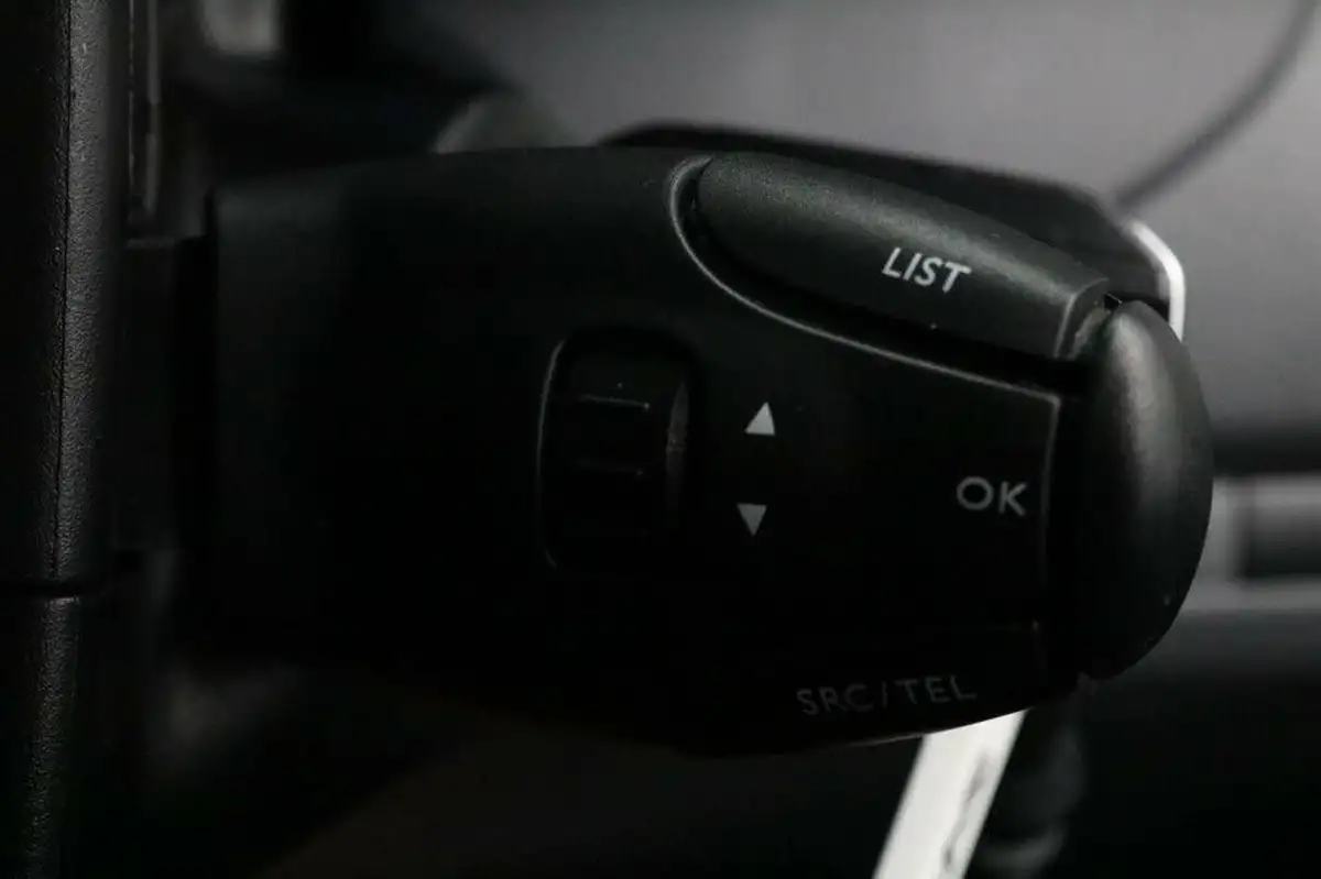 2021-peugeot-expert-e-professional-standard-75kwh-panel-big-36