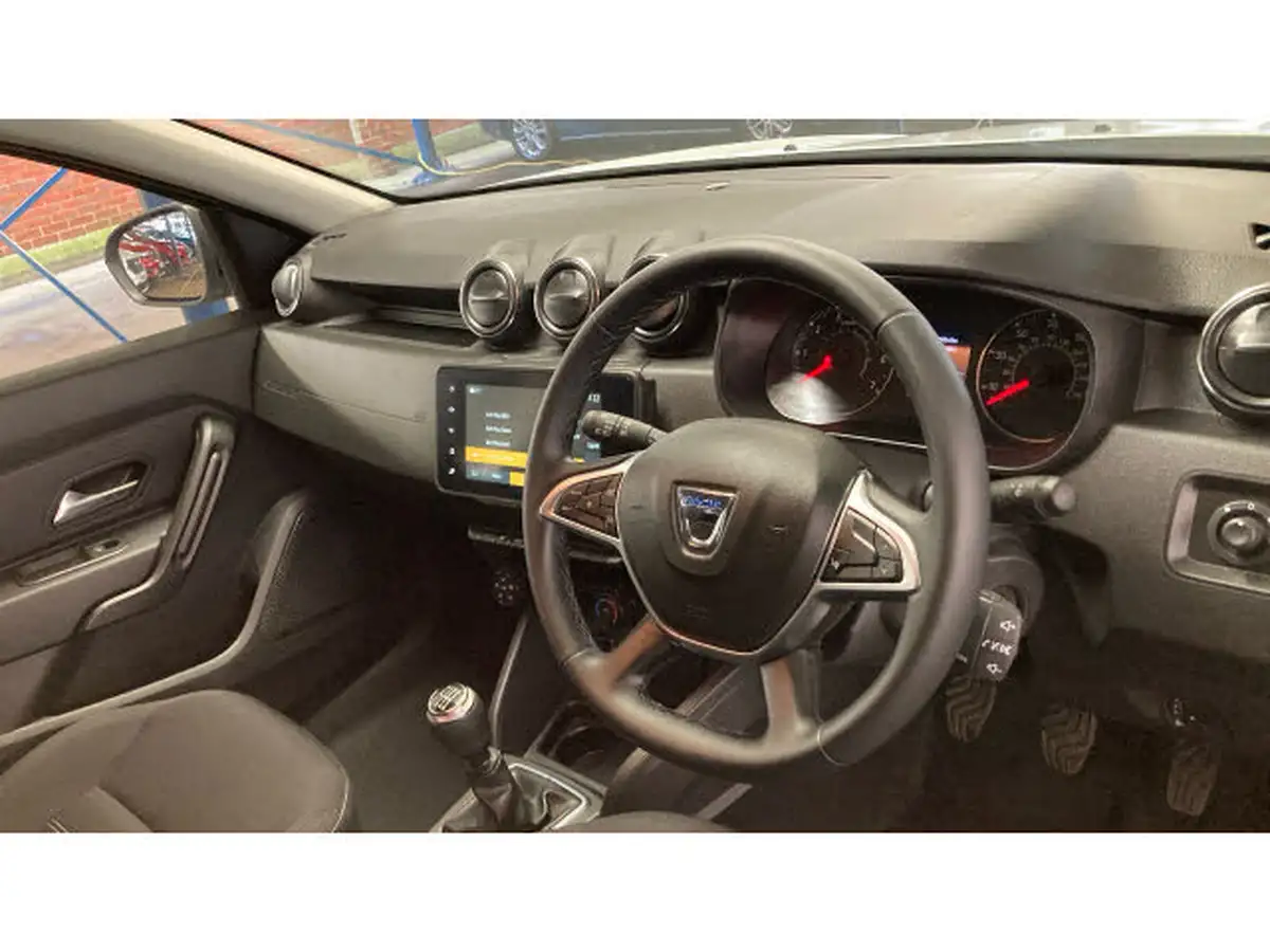 2022-dacia-duster-10-tce-comfort-90hpeu6d-4x2-window-van-big-10