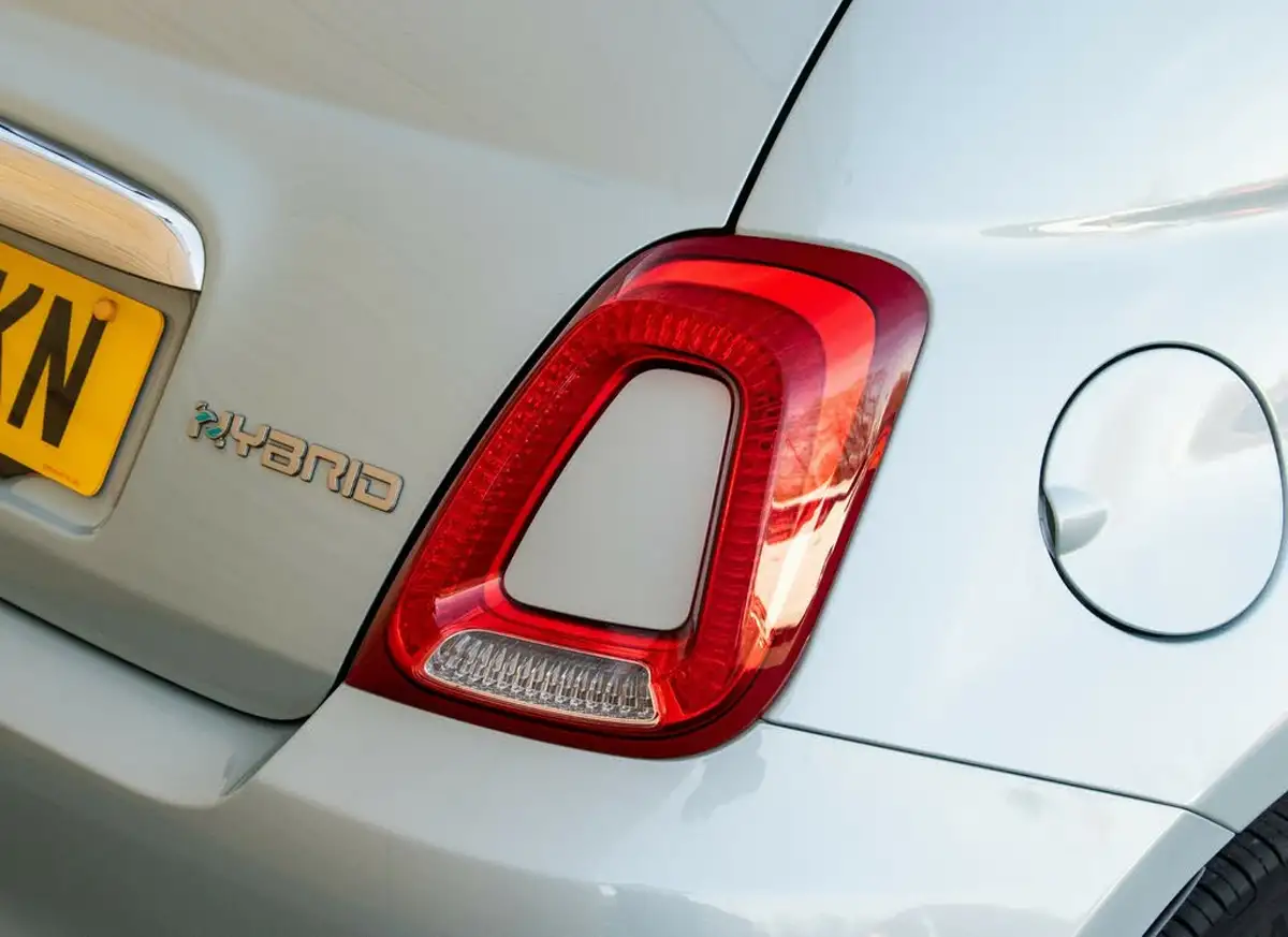 2022-fiat-500-10-dolcevita-big-9
