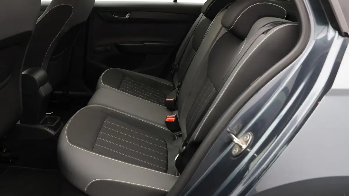 2020-skoda-fabia-10-tsi-se-l-95ps-estate-big-15
