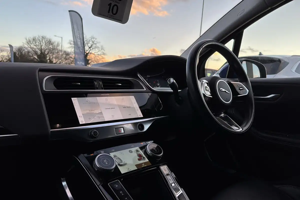 2020-jaguar-i-pace-ev400-hse-big-10