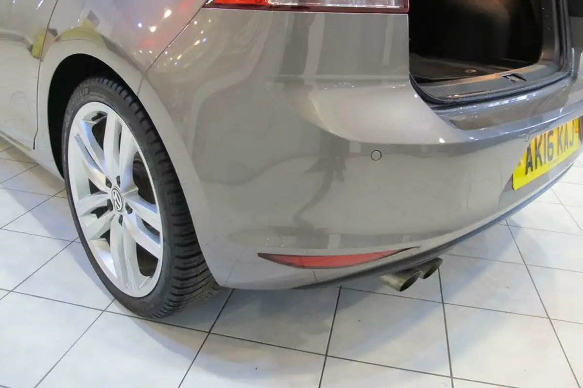 2016-volkswagen-golf-20tdi-gt-edition-5d-dsg-big-57