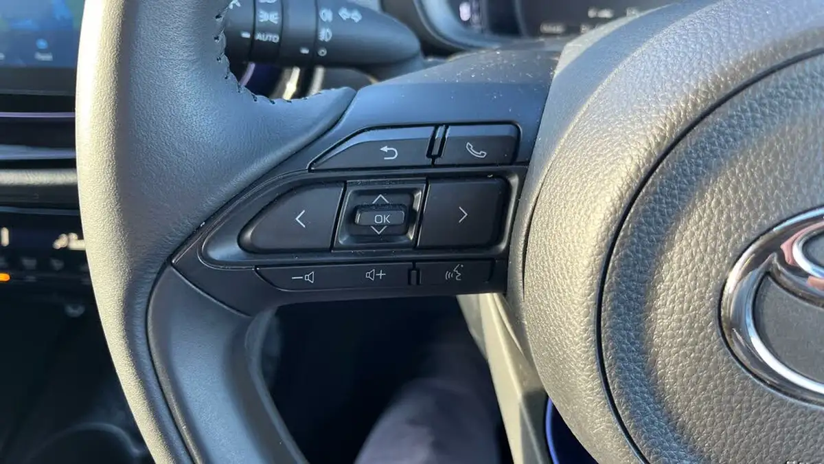 2023-toyota-aygo-x-10-vvt-i-exclusive-big-37