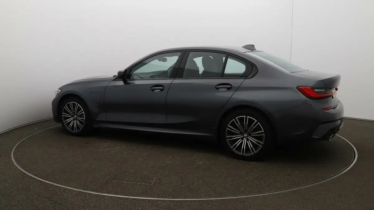 2020-bmw-3-series-20-330e-m-sport-saloon-4d-big-45