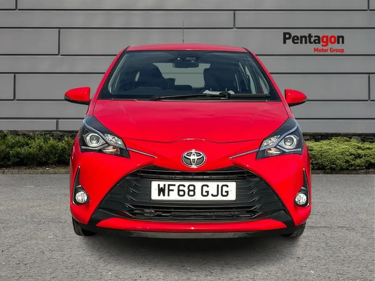 2018-toyota-yaris-15-vvt-i-icon-111bhp-1497cc-cvt-big-14