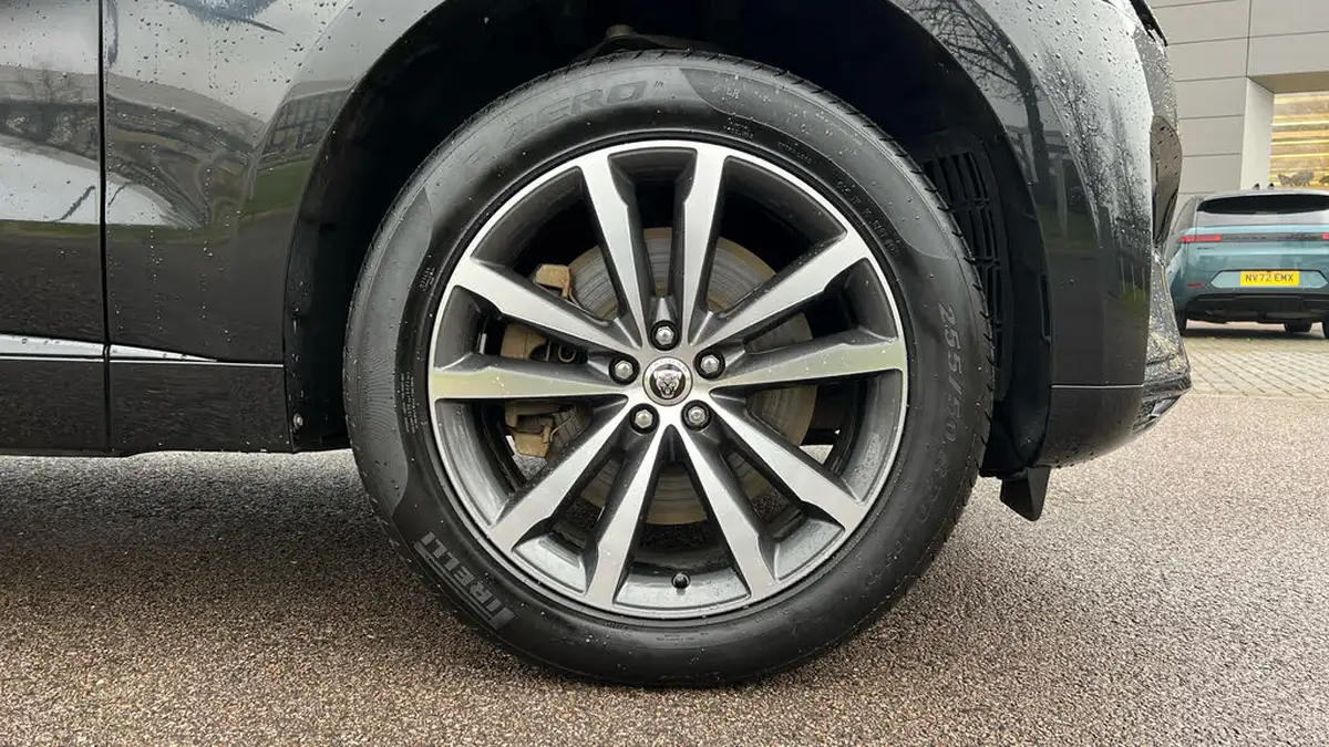 2023-jaguar-f-pace-20-p250-r-dynamic-se-black-big-7