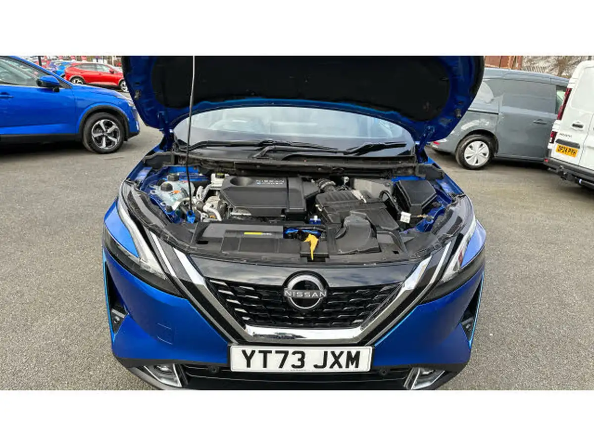 2024-nissan-qashqai-15-tekna-big-7