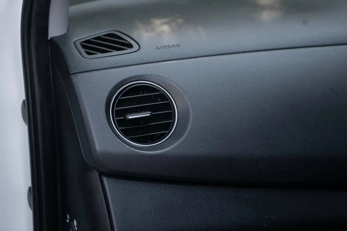 2017-hyundai-i10-12-premium-big-23