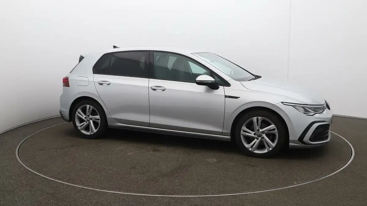 2022-volkswagen-golf-15-etsi-r-line-150ps-hatchback-big-38