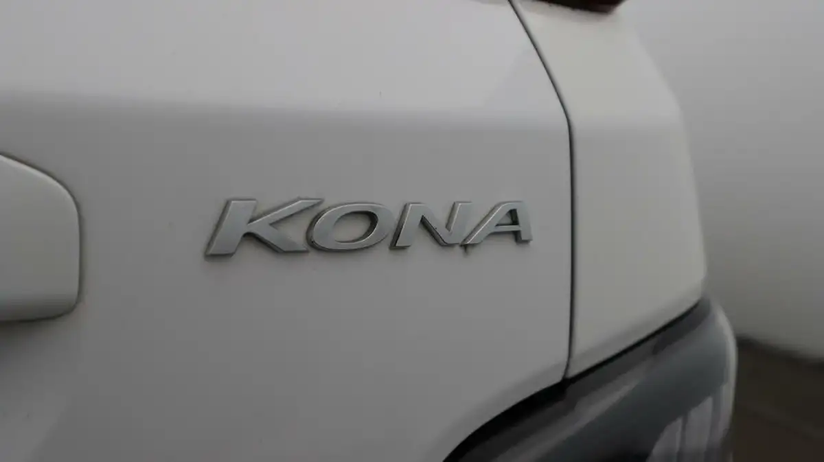 2021-hyundai-kona-e-premium-204ps-64kwh-7kw-obc-big-21