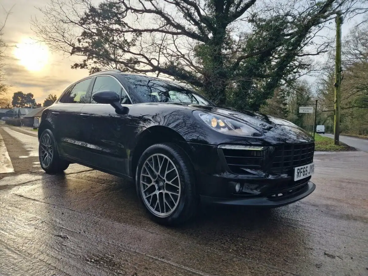 2015-porsche-macan-20-big-18