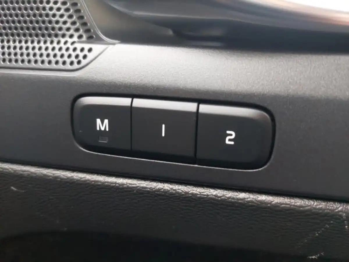 2022-volvo-xc40-e-recharge-plus-228bhp-big-12