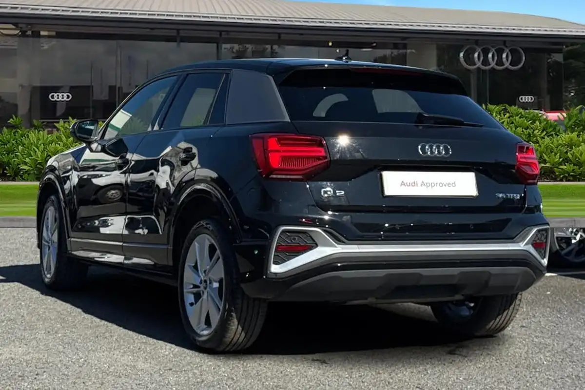 2024-audi-q2-15-35-tfsi-s-line-tronic-big-1