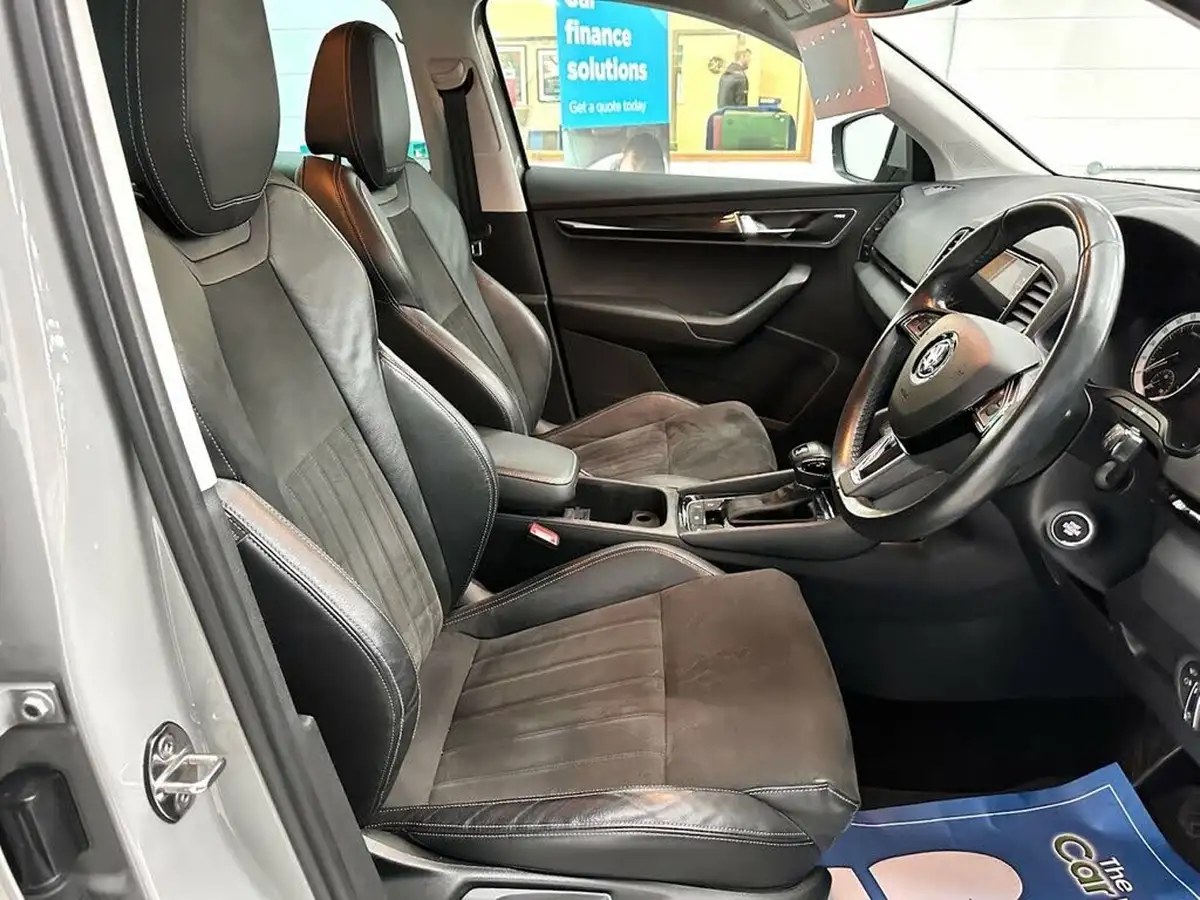 2019-skoda-karoq-20tdi-se-l-150ps-4x4-dsg-big-15