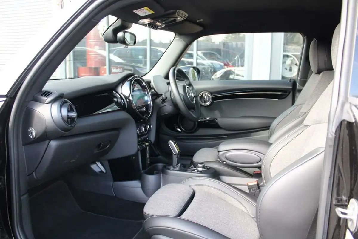 2021-mini-cooper-e-cooper-s-2-big-11