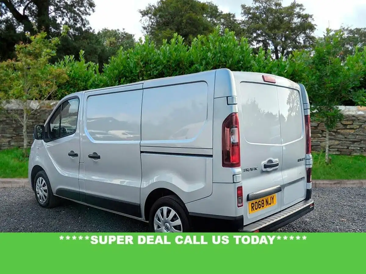 2018-renault-trafic-16dci-sl27-120-business-panel-big-1