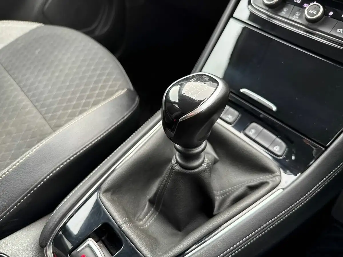 2022-vauxhall-grandland-12-gs-line-big-18