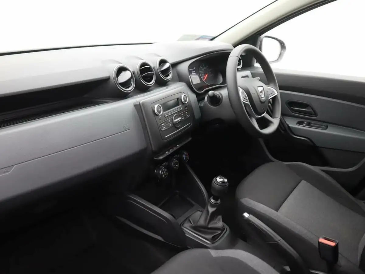 2021-dacia-duster-09-tce-essential-big-10