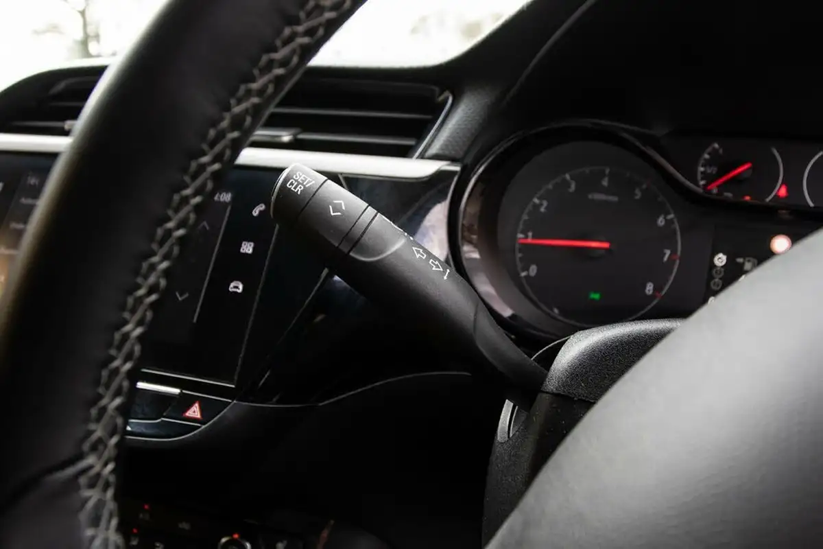 2021-vauxhall-corsa-12i-se-premium-big-16