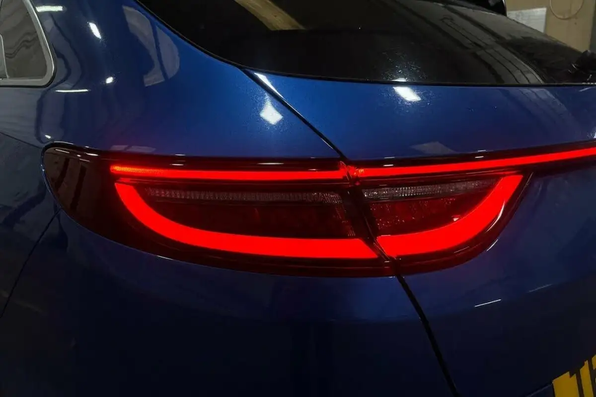 2022-kia-pro-ceed-15-t-gdi-gt-line-big-28