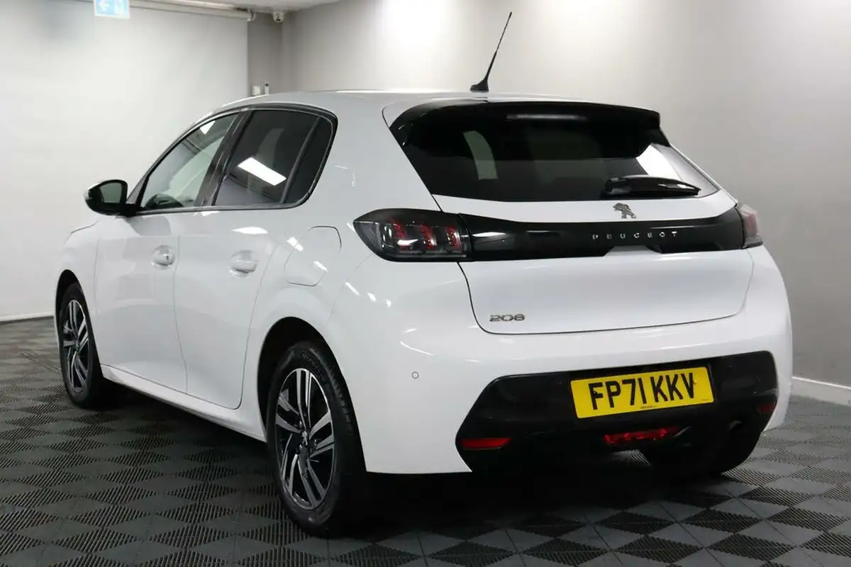 2021-peugeot-208-12-puretech-allure-premium-100bhp-big-7