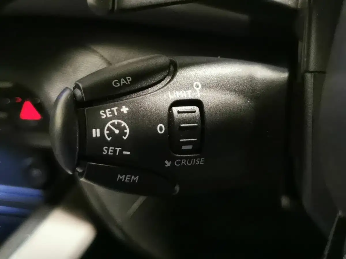 2021-citroen-c5-aircross-15bluehdi-shine-plus-eat8-big-22