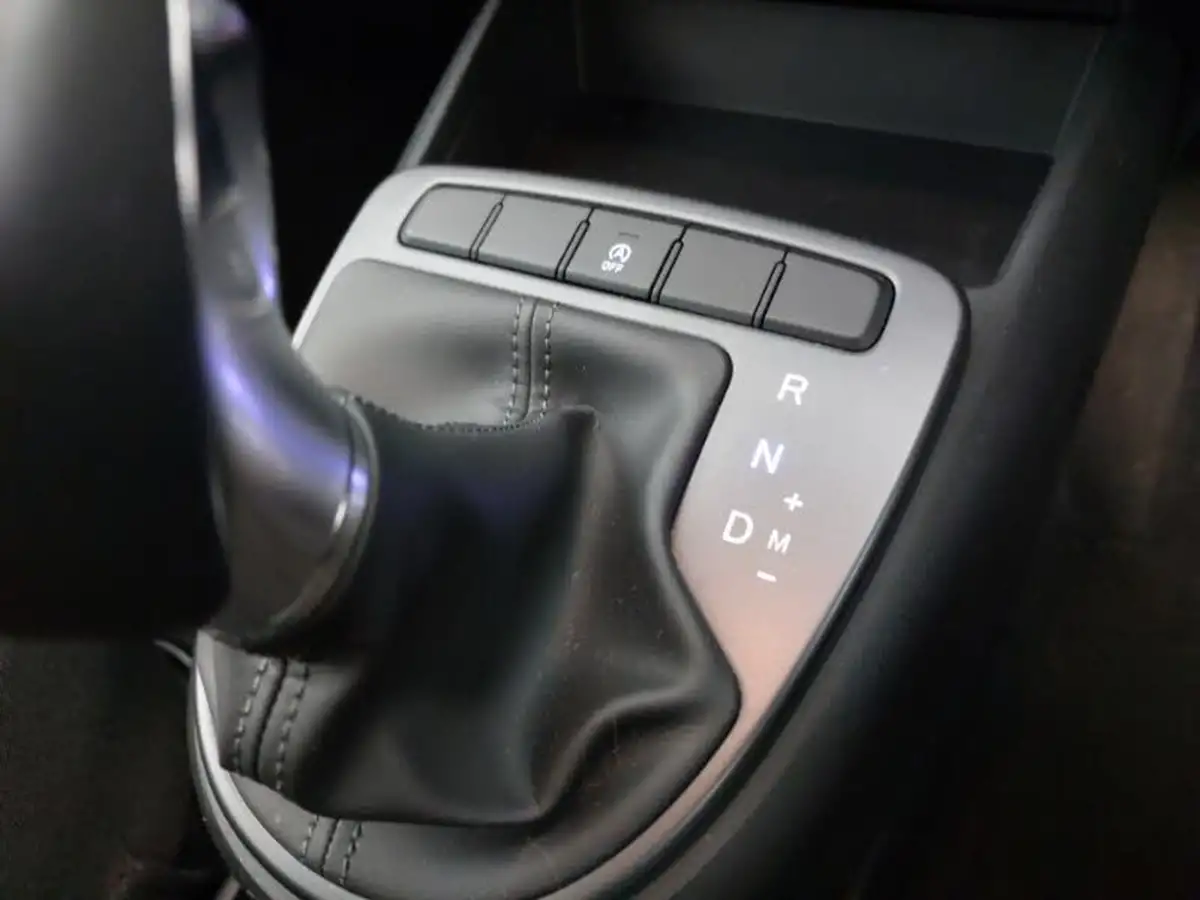 2024-hyundai-i10-10-advance-63ps-auto-big-18