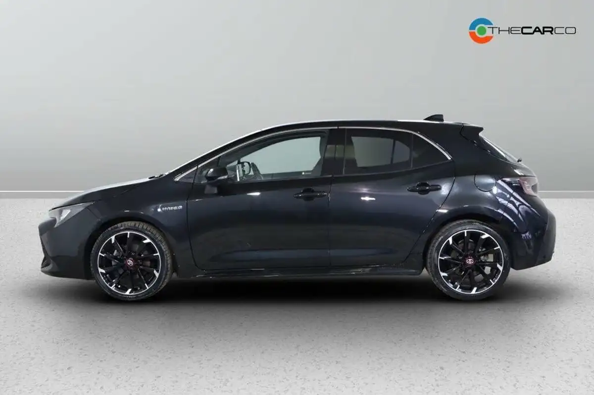 2021-toyota-corolla-18-vvt-i-gr-sport-trk-hatchback-big-7