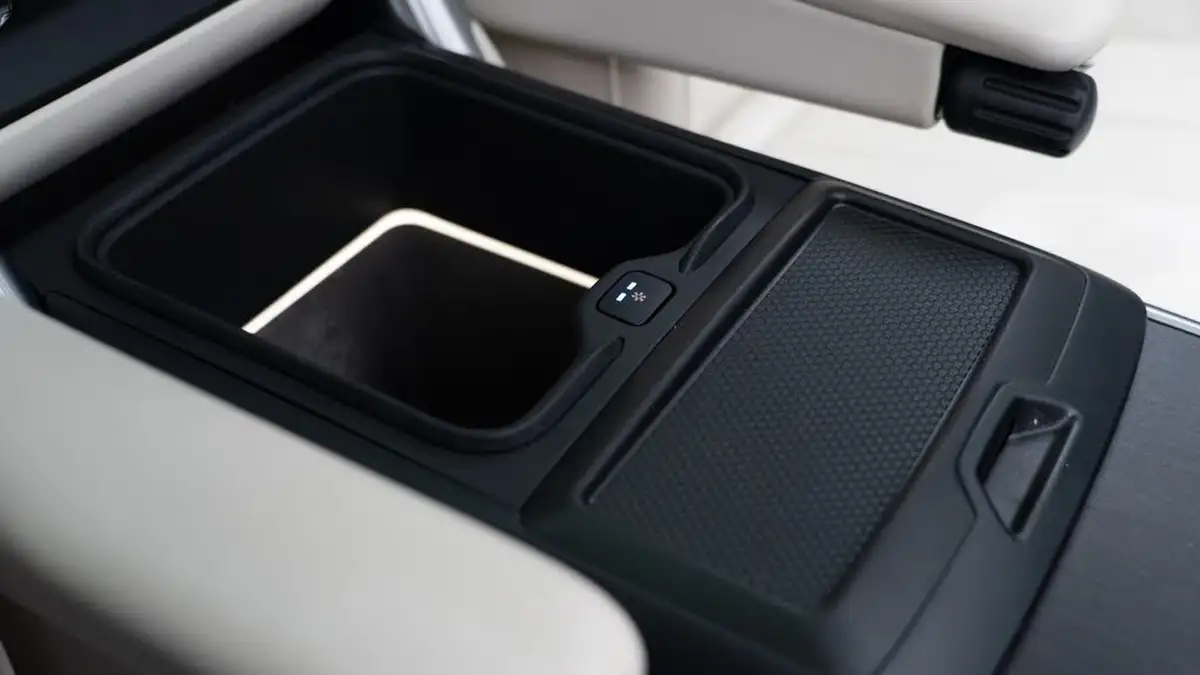 2023-land-rover-range-rover-30-d350-hse-big-35