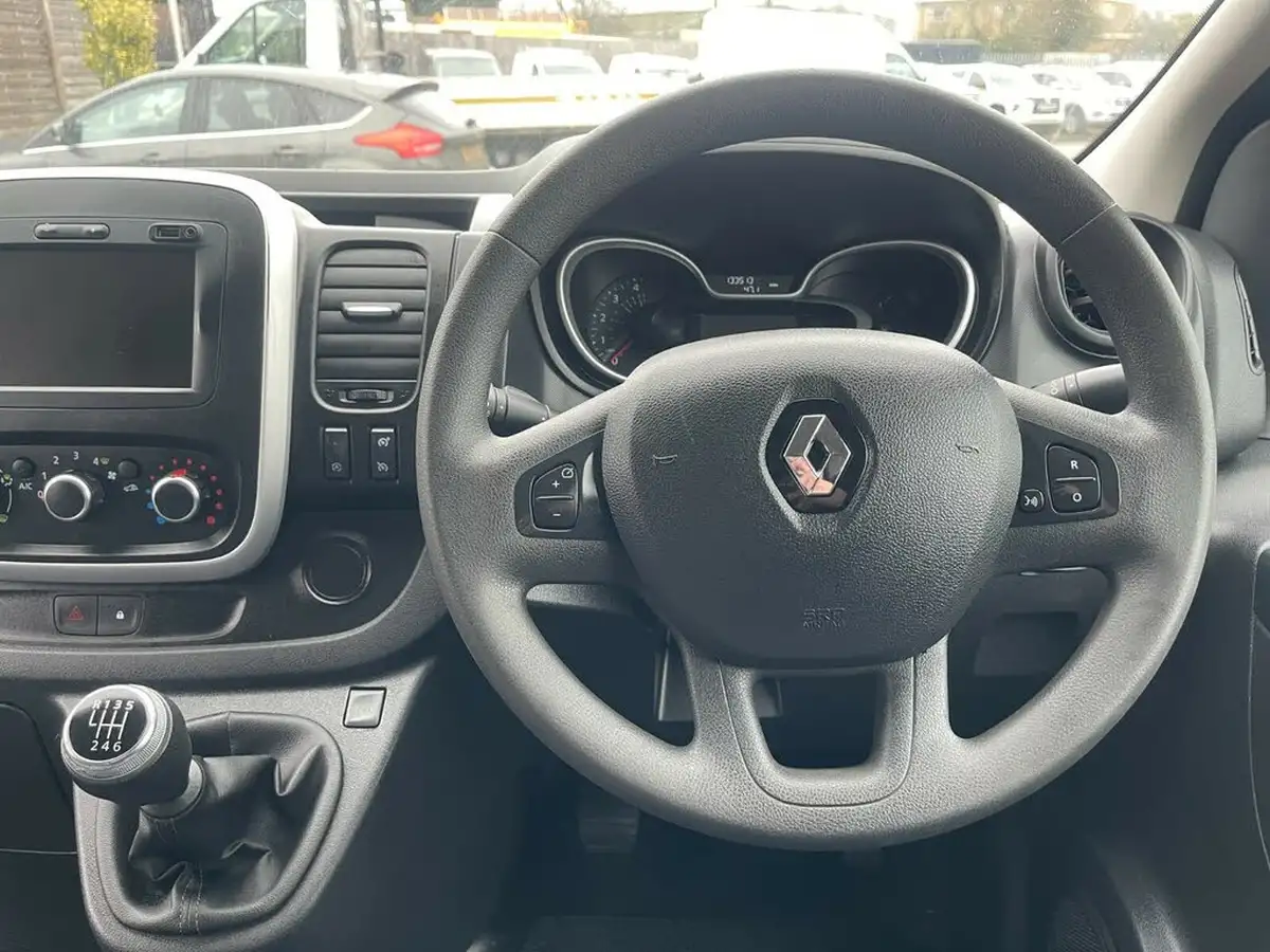 2021-renault-trafic-20dci-ll30-energy-120-business-panel-big-16