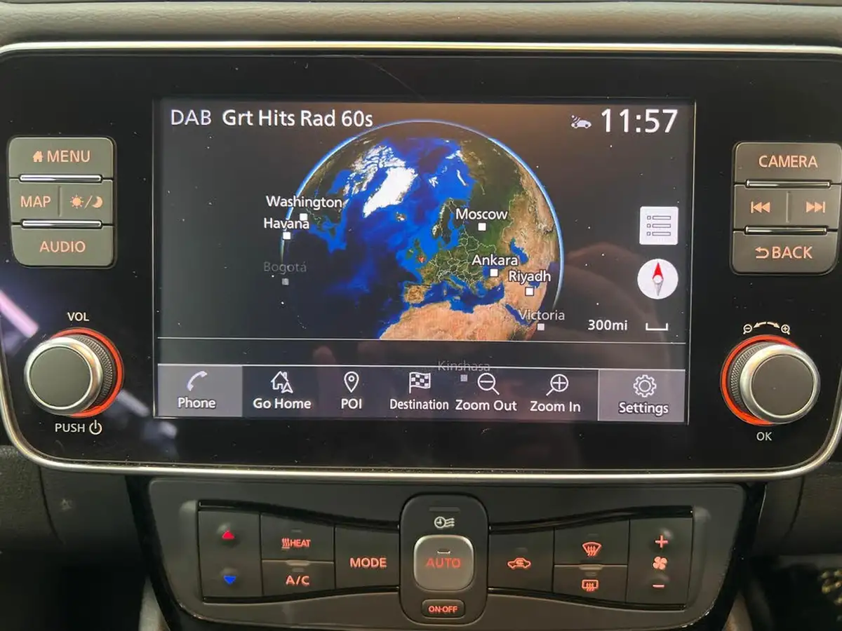 2021-nissan-leaf-e-10-40kwh-big-5
