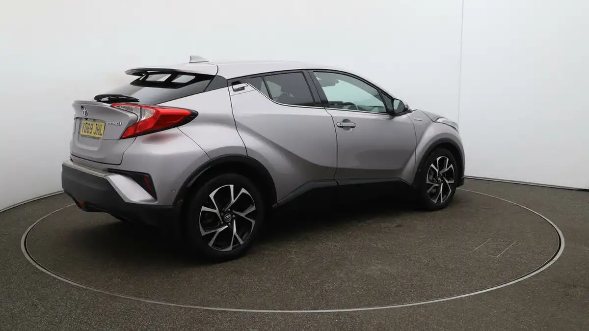 2019-toyota-c-hr-18-vvt-i-design-big-50