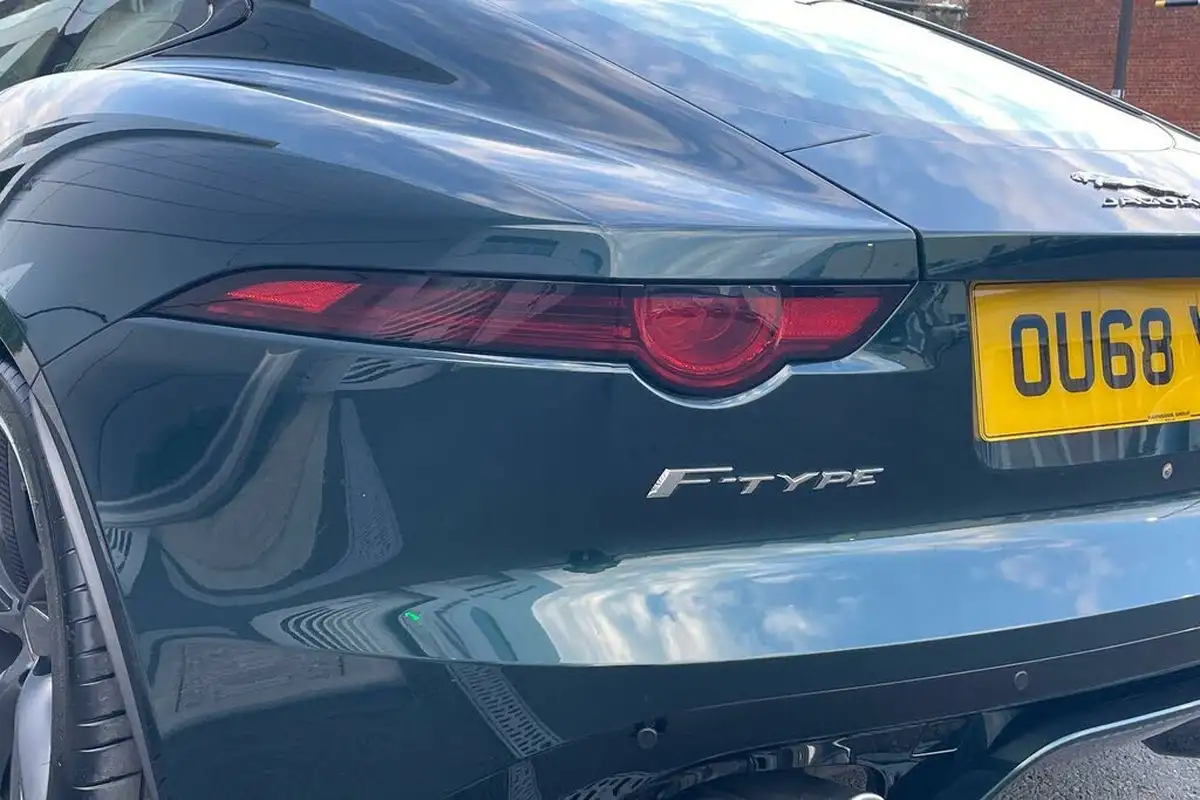 2018-jaguar-f-type-50-v8-sc-r-awd-ss-coupe-big-25