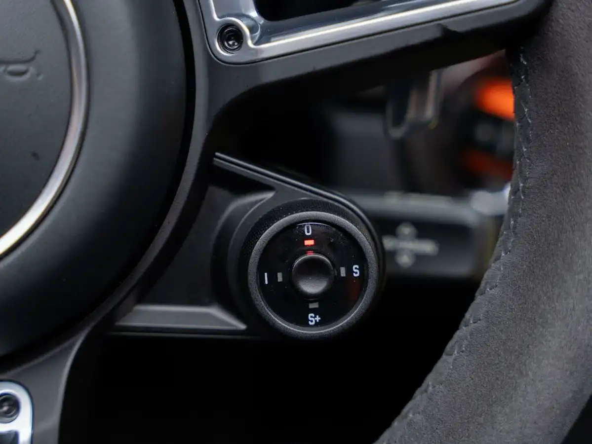 2016-porsche-boxster-718-25-boxster-s-pdk-big-17