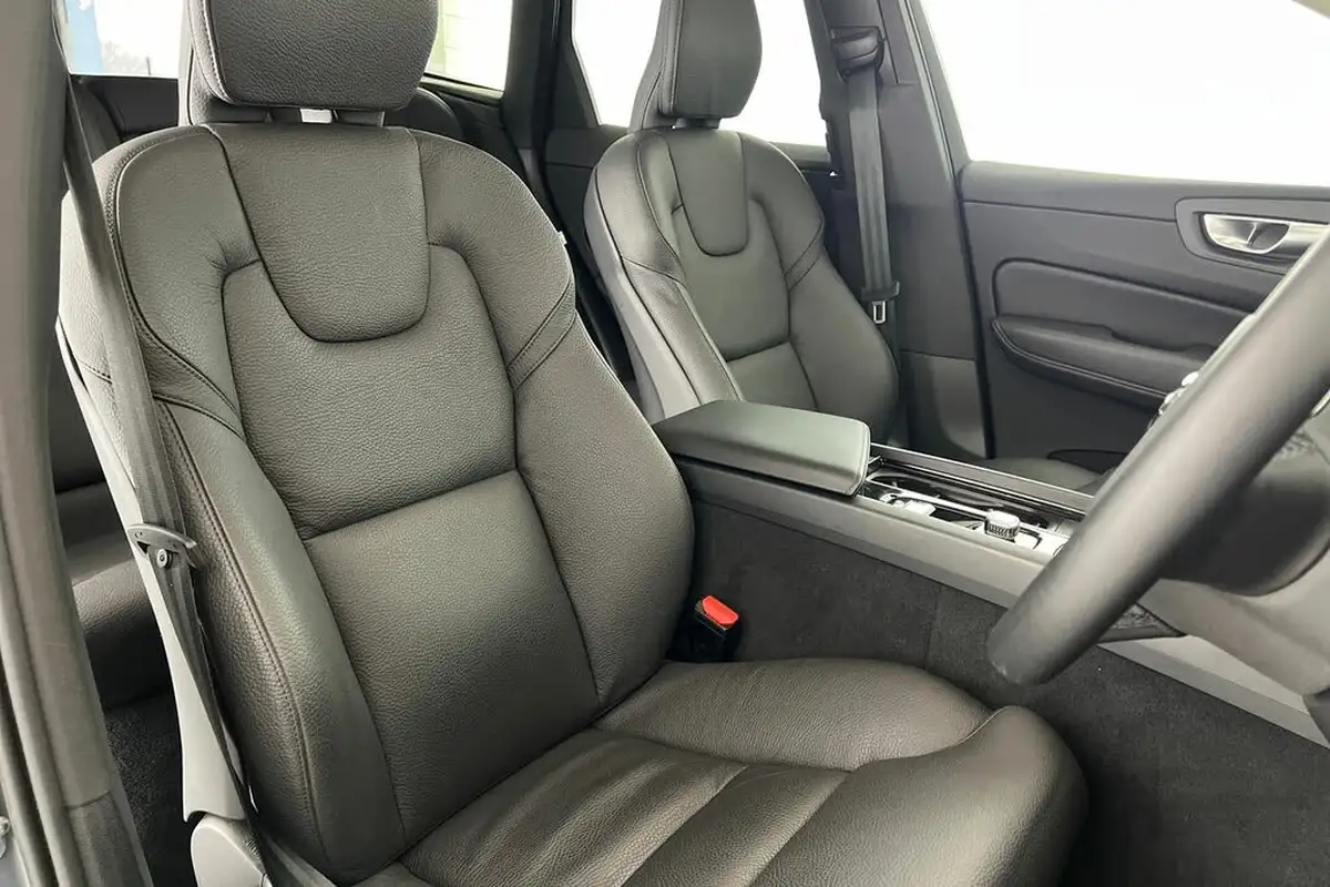 2024-volvo-xc60-20-b5-plus-big-27