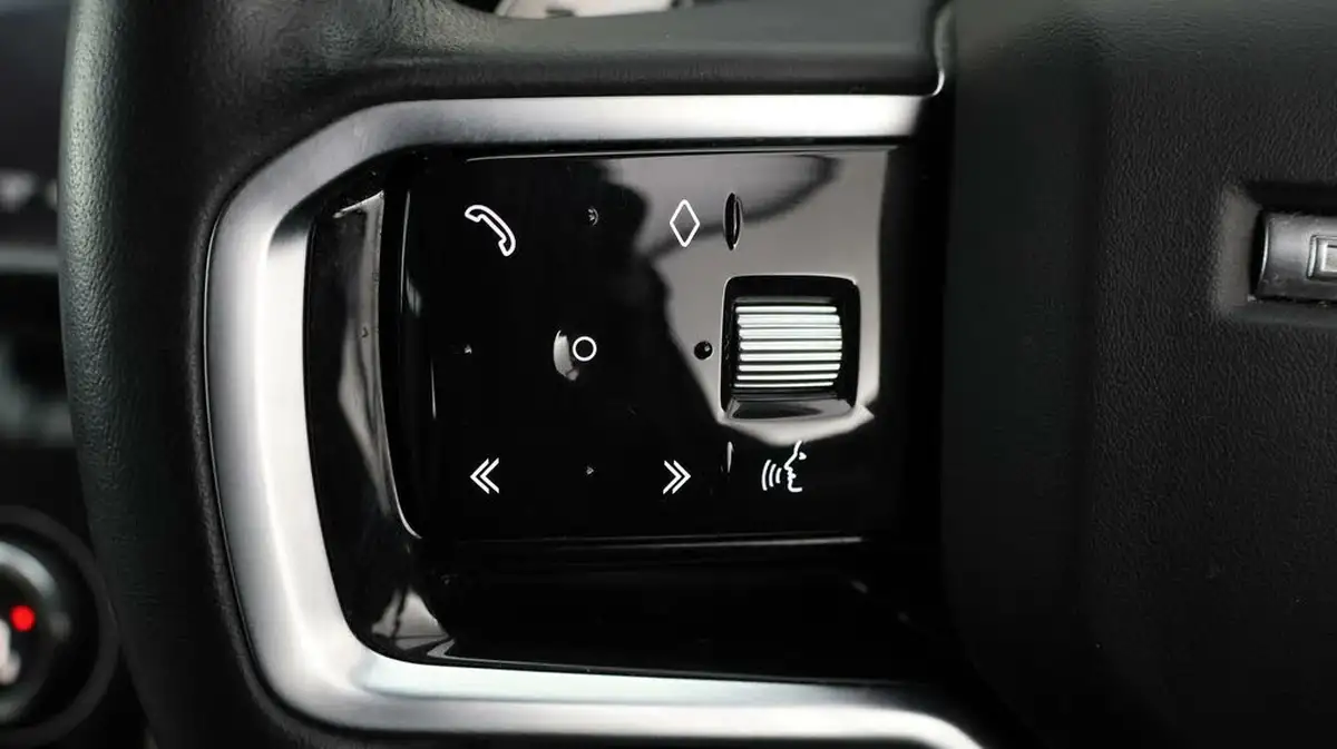 2022-land-rover-discovery-sport-20-d200-urban-edition-big-22