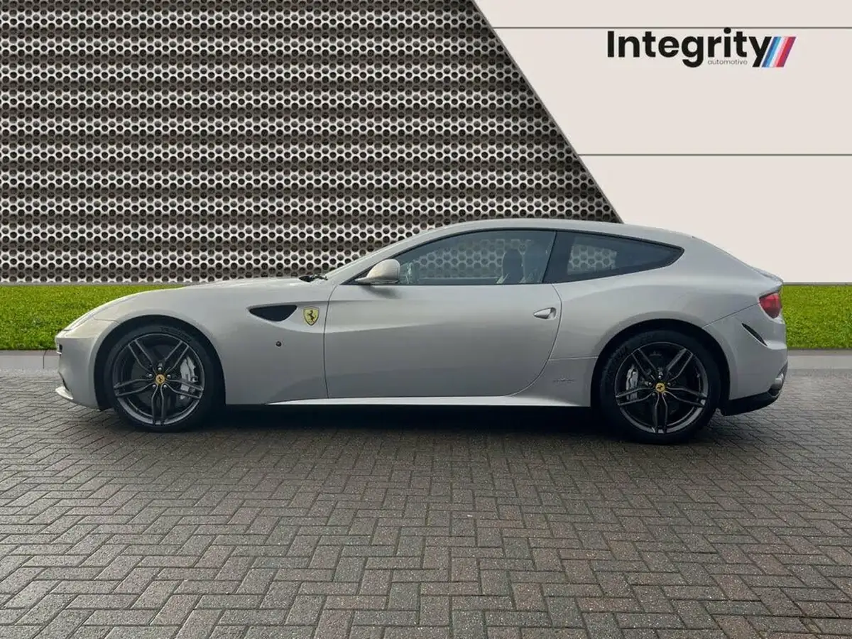 2012-ferrari-ff-63-big-3