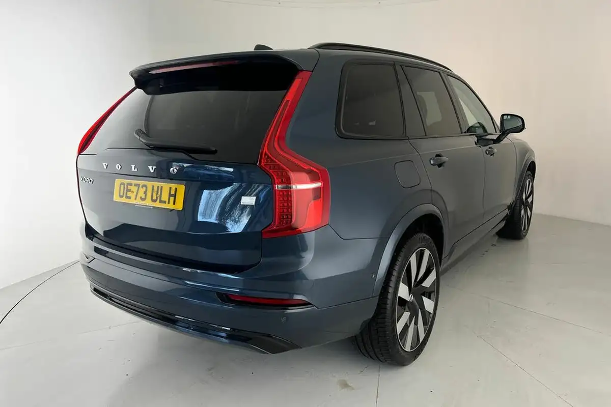 2023-volvo-xc90-20-t8-plus-big-21