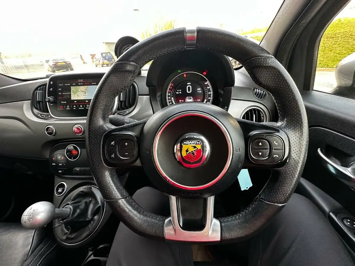 2019-abarth-595c-14-tjet-turismo-big-23