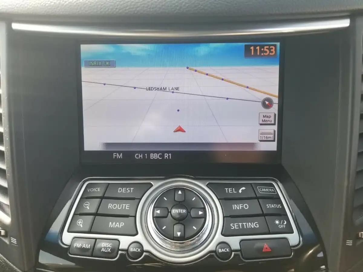 2011-infiniti-fx-30td-gt-big-13