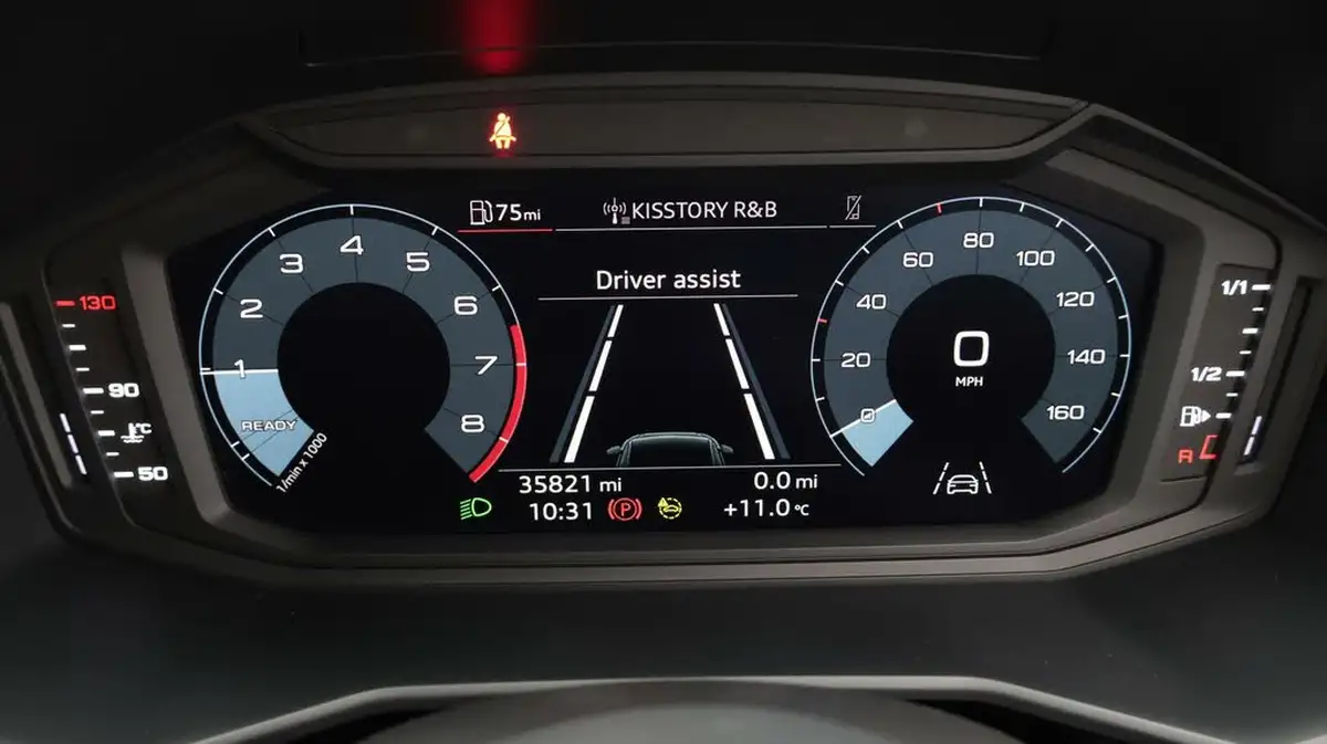 2022-audi-a1-10-30-tfsi-technik-big-10