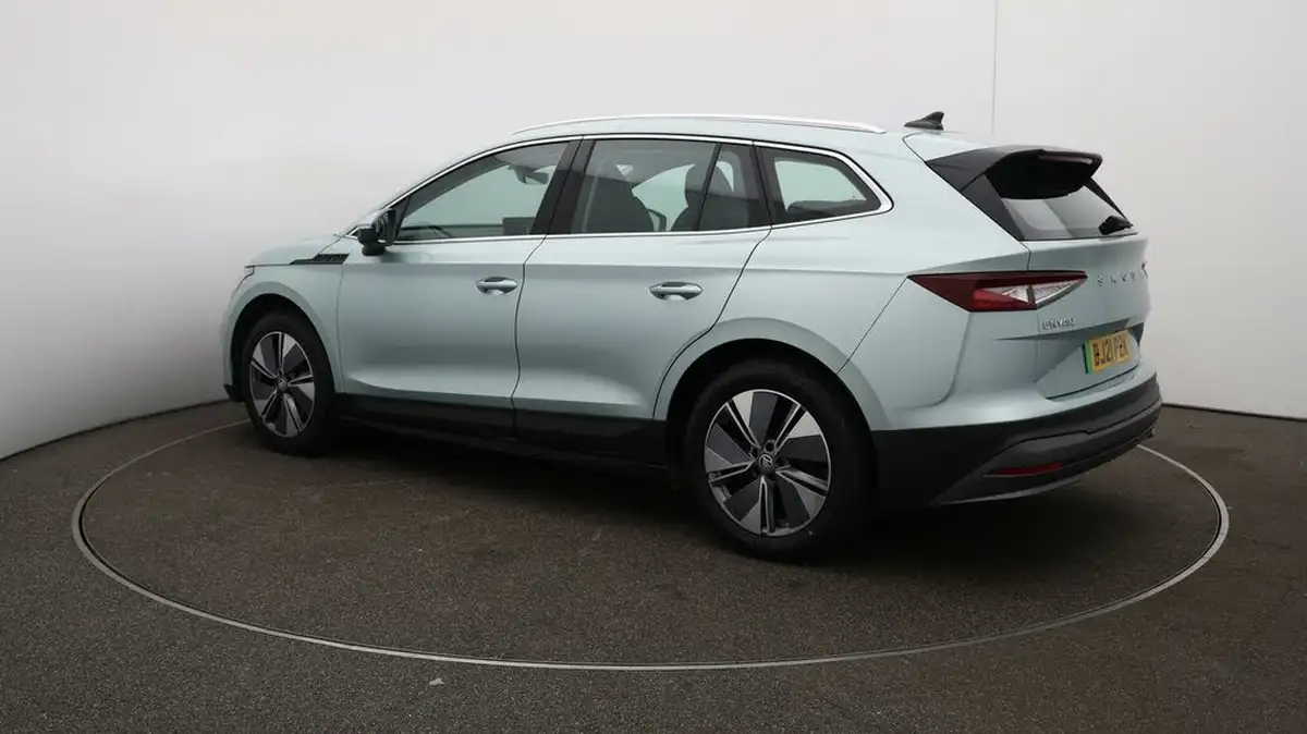 2021-skoda-enyaq-e-80-loft-82-kwh-big-35