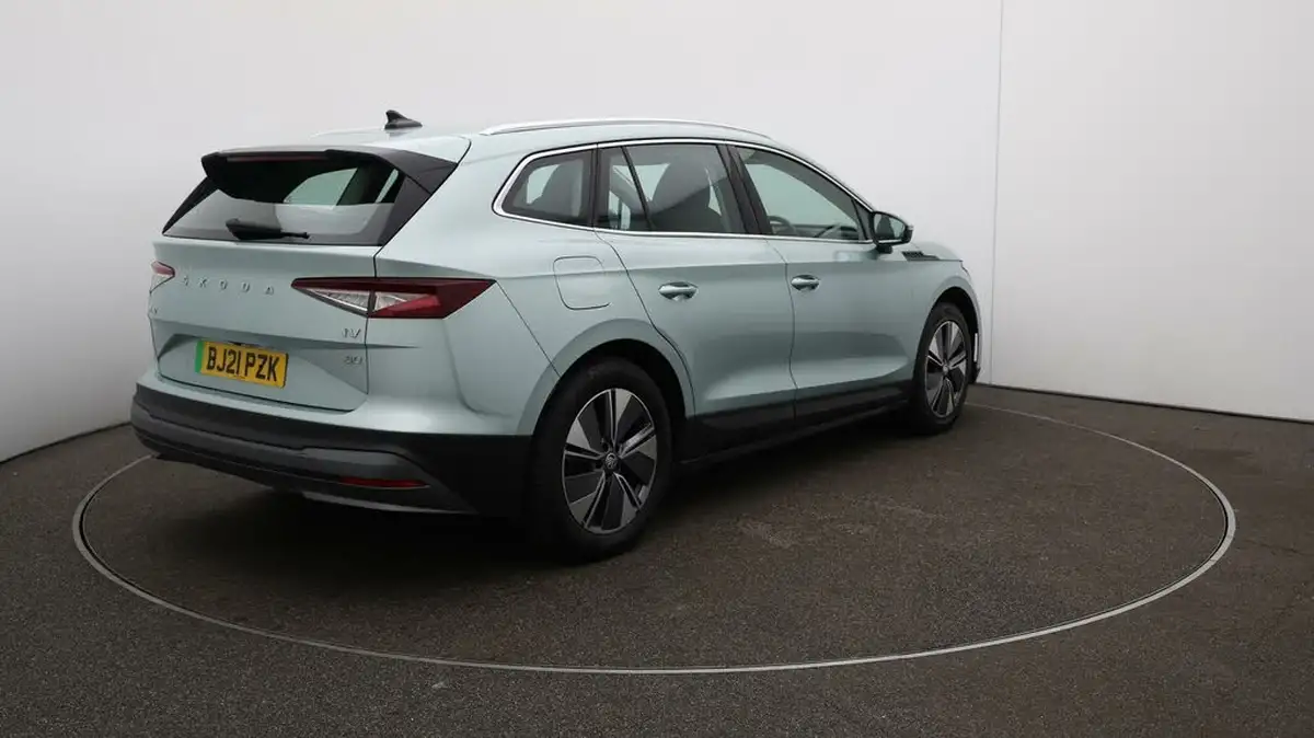 2021-skoda-enyaq-e-80-loft-82-kwh-big-7
